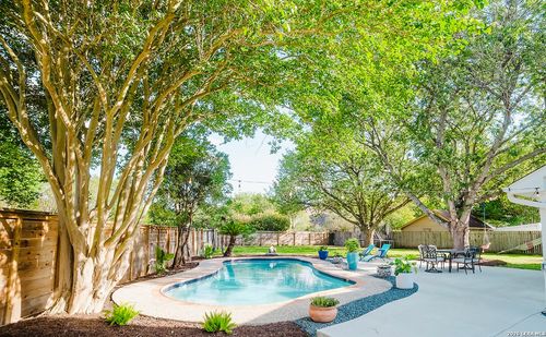 145 Bobwhite Trl, Seguin, TX, 78155-9461 | Card Image