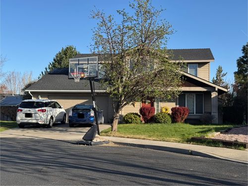 2415 Nw Antler Ct, Redmond, OR, 97756-0200 | Card Image