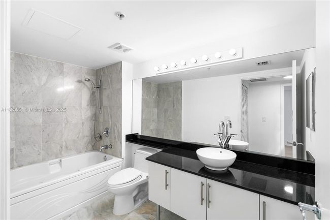 APT-707 - 31 Se 5 Th St, Condo with 1 bedrooms, 1 bathrooms and null parking in Miami FL | Image 10