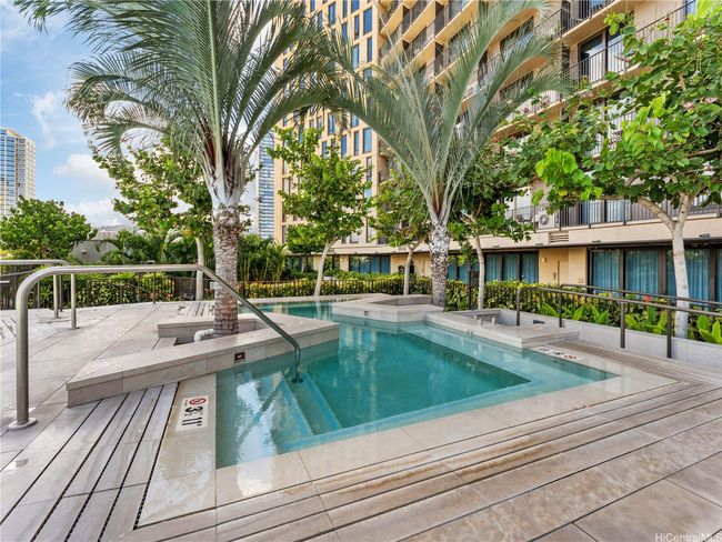 Hot Tub | Image 15