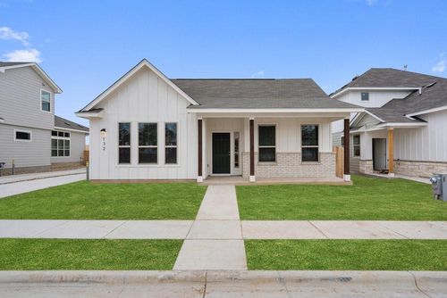 132 Condesa St, Kyle, TX, 78640-3173 | Card Image