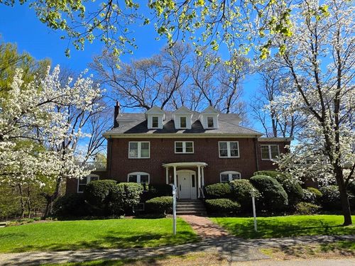 24 Radcliff Rd, Newton, MA, 02468 | Card Image