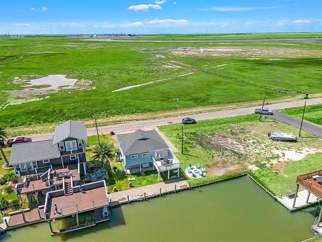 104 Marlin Ln, House other with 4 bedrooms, 2 bathrooms and null parking in Freeport TX | Image 8