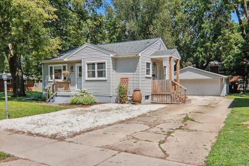 910 Adelaide St, Normal, IL, 61761-3309 | Card Image