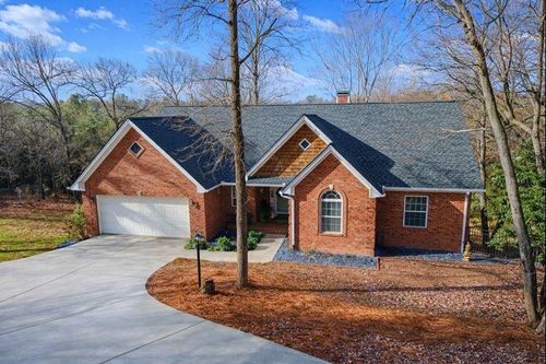 170 Sequoyah Dr, Cornelia, GA, 30531-4369 | Card Image