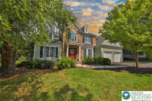 4228 Madison Dr, BETHLEHEM, PA, 18020-8950 | Card Image