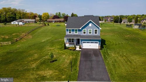 49 Winifred Dr, HANOVER, PA, 17331 | Card Image