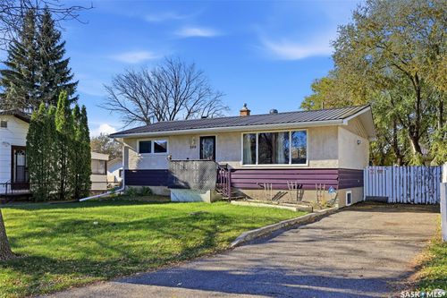520 Montague Street, Regina, SK, S4R3W5 | Card Image