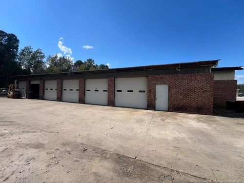 9827 Nc Highway 211 W, Red Springs, NC, 28377-9596 | Card Image