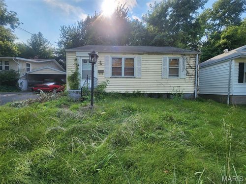 10065 Stimson Dr, Saint Louis, MO, 63137-3755 | Card Image