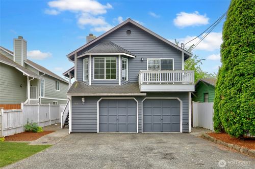 733 104th Street, Seattle, WA, 98133 | Card Image