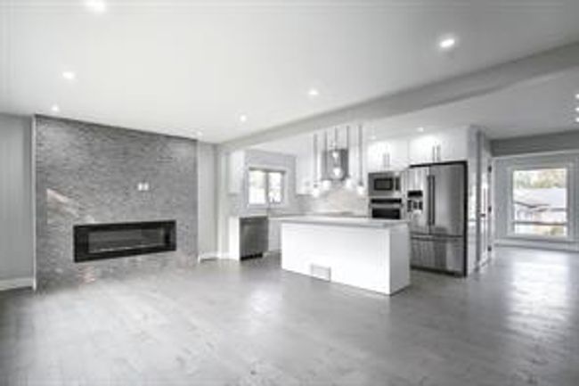 15 Haddock Rd Sw, House detached with 3 bedrooms, 3 bathrooms and 3 parking in Calgary AB | Image 17