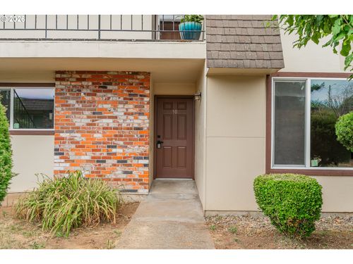 10-18435 Ne Glisan St, Portland, OR, 97230-7277 | Card Image