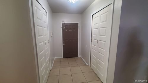 37852 Carpathia Blvd, Sterling Heights, MI, 48310-3859 | Card Image