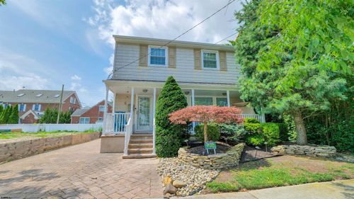 6 N Lancaster Ave, MARGATE CITY, NJ, 08402-1412 | Card Image