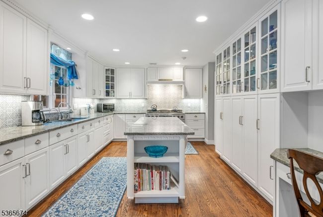 304 Briarwood Dr, House other with 3 bedrooms, 3 bathrooms and null parking in Wyckoff NJ | Image 16