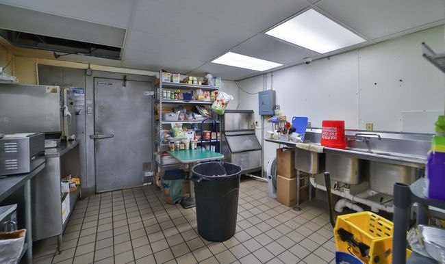 Main Level Kitchen | Image 18