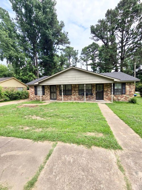3305 Amselle Cir, Memphis, TN, 38127-6603 | Card Image