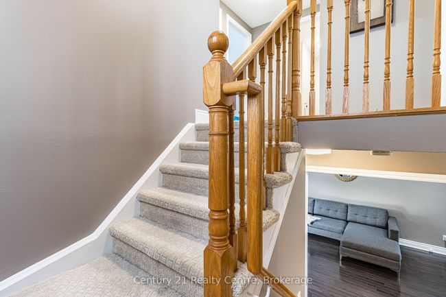 34 Niagara Pl, House other with 4 bedrooms, 4 bathrooms and 4 parking in Brampton ON | Image 17