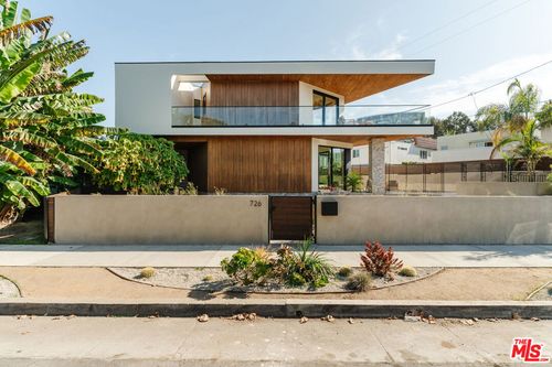 726 Howard St, Marina del Rey, CA, 90292-5515 | Card Image