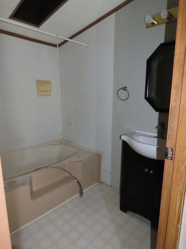 240 Green Mtn Tr Park, House other with 2 bedrooms, 1 bathrooms and null parking in Pownal VT | Image 13