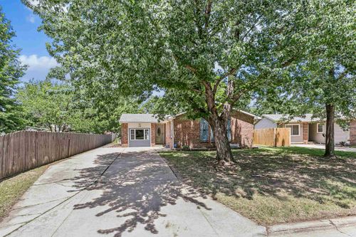1718 E Charleston Dr, Park City, KS, 67219-1609 | Card Image
