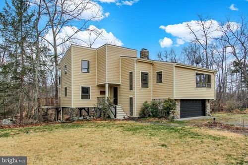 415 Middle Creek Rd, FAIRFIELD, PA, 17320-9195 | Card Image