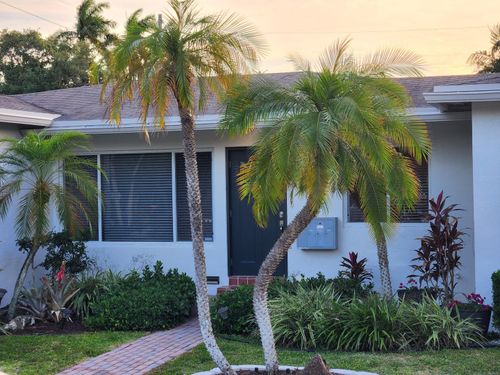 1207 Ne 12th Ave, Fort Lauderdale, FL, 33304-2255 | Card Image