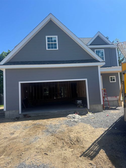 74 Linwoood Street, Nashua, NH, 03060 | Card Image