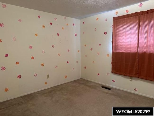 530 Juniper St, House other with 5 bedrooms, 3 bathrooms and null parking in Green River WY | Image 15