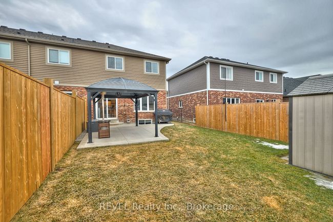 91 Roselawn Cres, House attached with 2 bedrooms, 4 bathrooms and 1 parking in Welland ON | Image 33