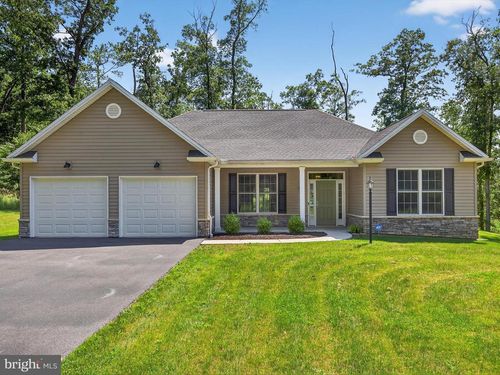 2400 Mockingbird Dr, HARRISBURG, PA, 17112-8413 | Card Image
