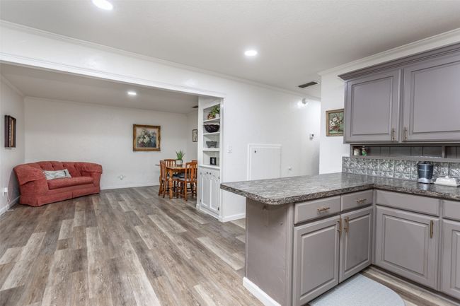 7300 W Line Rd, House other with 3 bedrooms, 2 bathrooms and null parking in Collinsville TX | Image 7