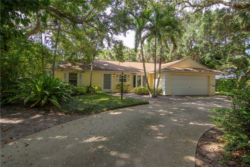 915 Marigold Ln, Vero Beach, FL, 32963-2241 | Card Image
