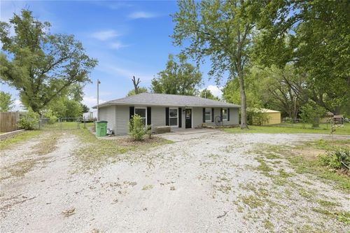 510 E 2nd St, Pomona, KS, 66076-9098 | Card Image