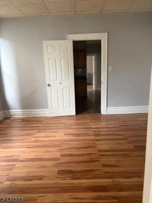 121 Smith St, Newark, NJ, 07106-1151 | Card Image