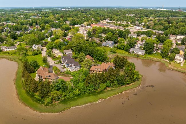 UNIT-4 - 162 Mill Pond Way, Condo with 3 bedrooms, 3 bathrooms and null parking in Portsmouth NH | Image 8