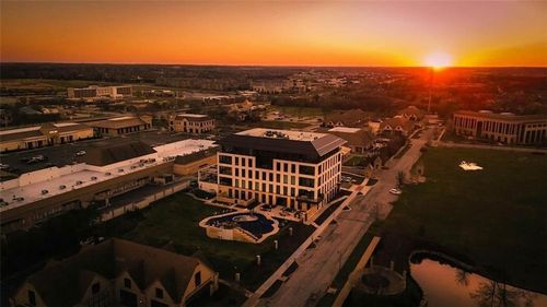 204-4951 W 134th St, Leawood, KS, 66209-7800 | Card Image