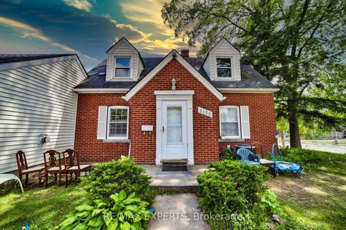 6198 Delaware St, Niagara Falls, ON, L2G2E8 | Card Image