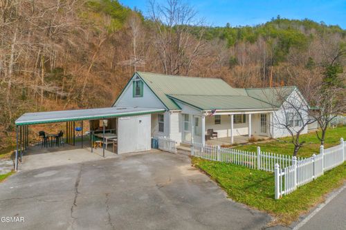 3226 Big Creek Rd, Hartford, TN, 37753-2133 | Card Image