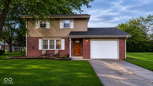 820 Maplewood Drive, Seymour, IN, 47274 | Card Image