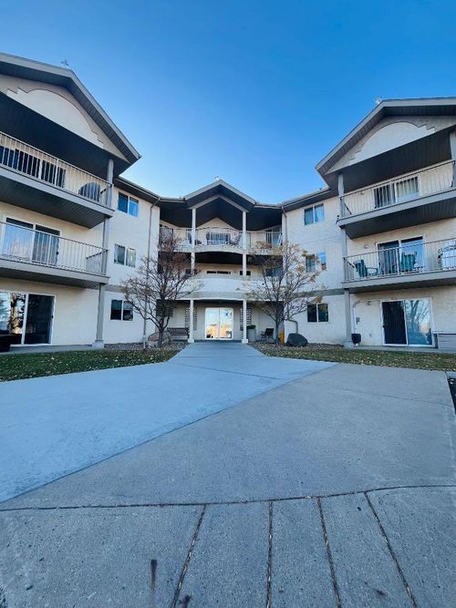 104-485 Red Crow Blvd W, Lethbridge, AB, T1K7G6 | Card Image