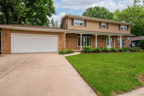 1040 Maricopa Drive, OSHKOSH, WI, 54904 | Card Image