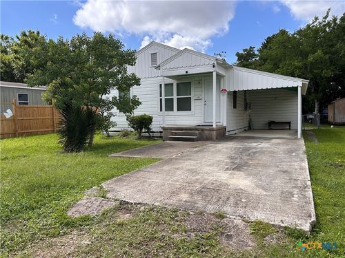 1307 E Mistletoe Ave, Victoria, TX, 77901-3492 | Card Image