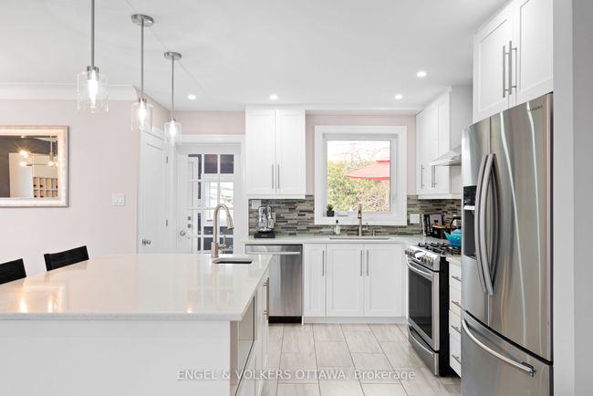 1297 Snowdon St, House other with 4 bedrooms, 2 bathrooms and 3 parking in Ottawa ON | Image 8