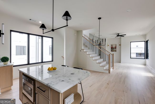 1954 8 Th St, Townhouse with 3 bedrooms, 4 bathrooms and 2 parking in Chamblee GA | Image 13