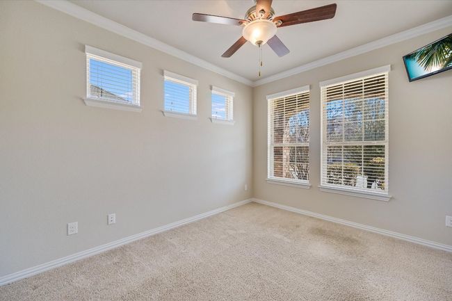Office on first floor | Image 12