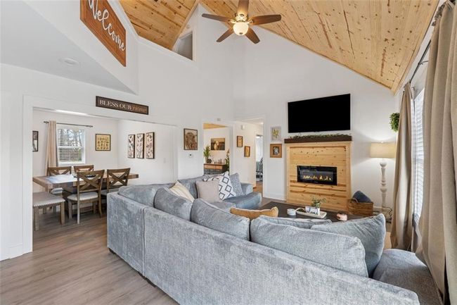 587 Oak Trce E, House other with 4 bedrooms, 2 bathrooms and 4 parking in Jasper GA | Image 7