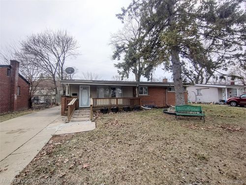15151 Kenton St, Oak Park, MI, 48237-1555 | Card Image