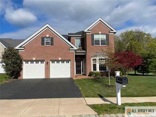 4 Huntington Ct, Kendall Park, NJ, 08824-7010 | Card Image